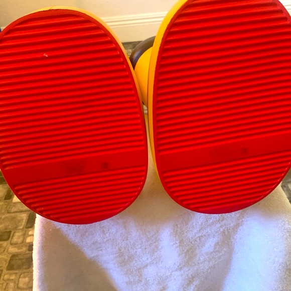 Cape Robbin - Picture 3 of 3